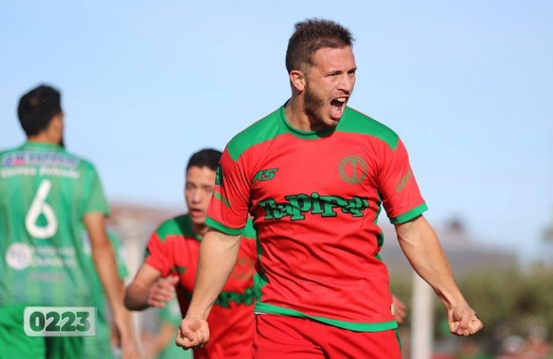 Enzo Astiz es el nuevo jugador de Ferro